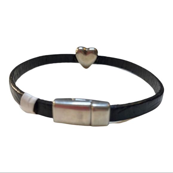Thin Black Leather Heart Pendant Bracelet. Heart has a Crystal In The Center. - Picture 5 of 6